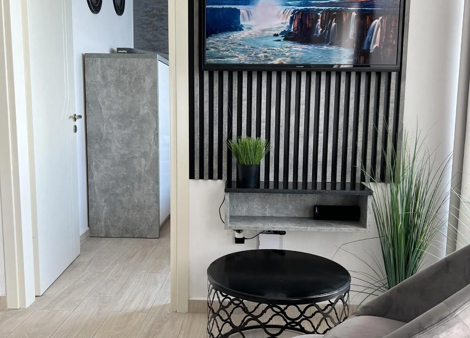 Luxury Apartment - 286 Saranda
