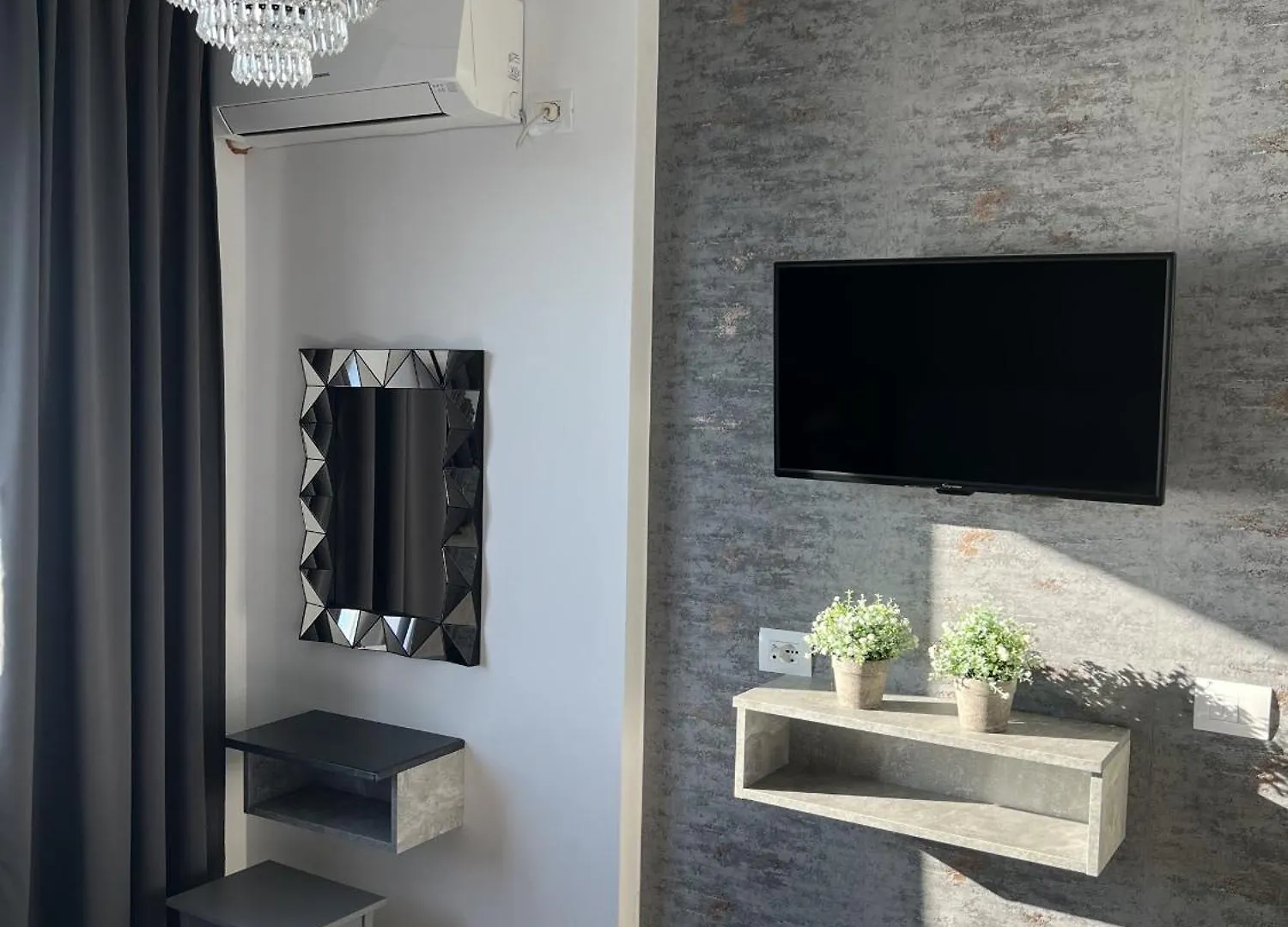 Luxury Apartment - 286 Saranda