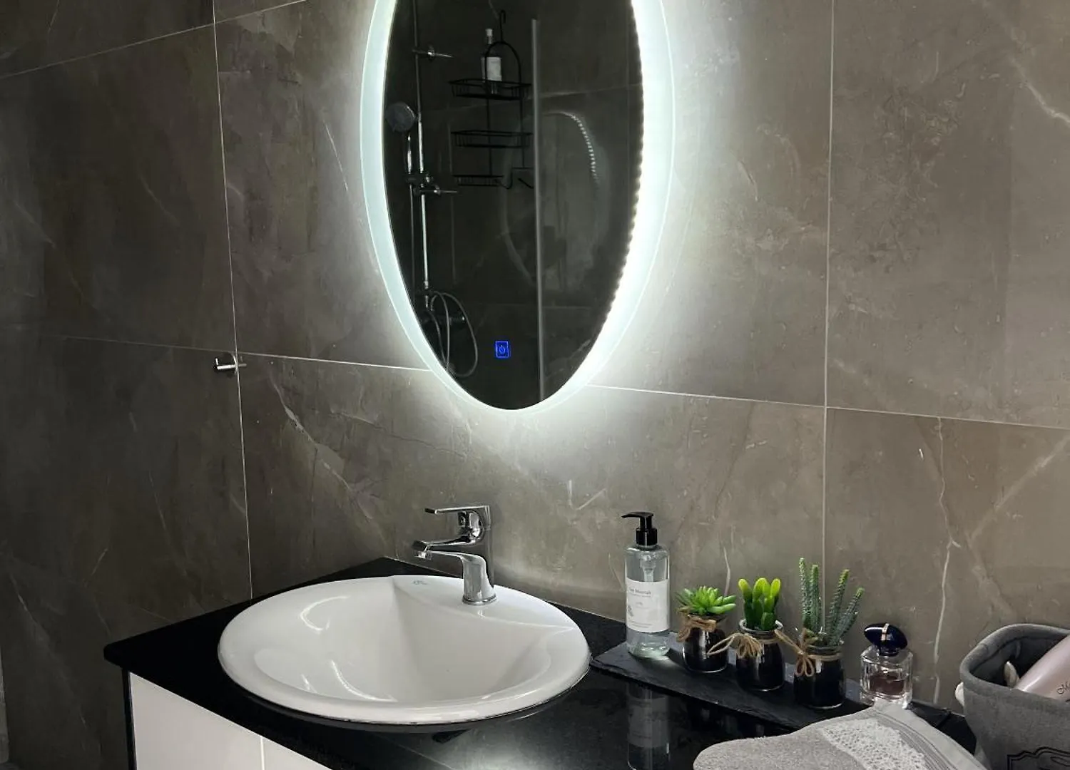 Luxury Apartment - 286 Saranda 0*,