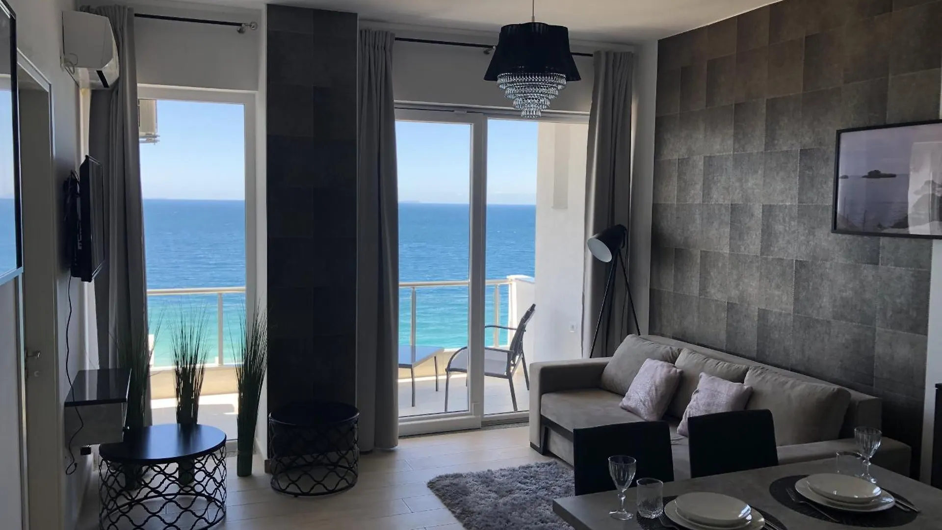 Luxury Apartment - 286 Saranda