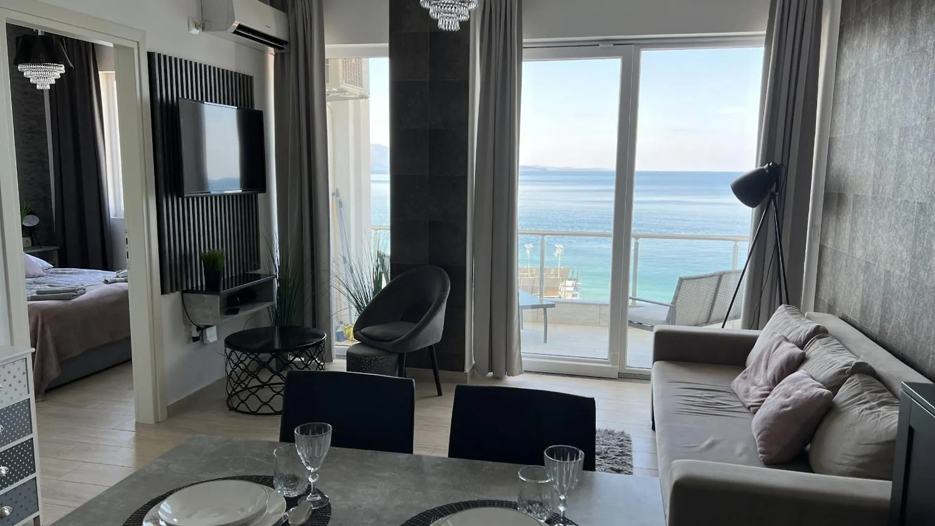 Luxury Apartment - 286 Saranda