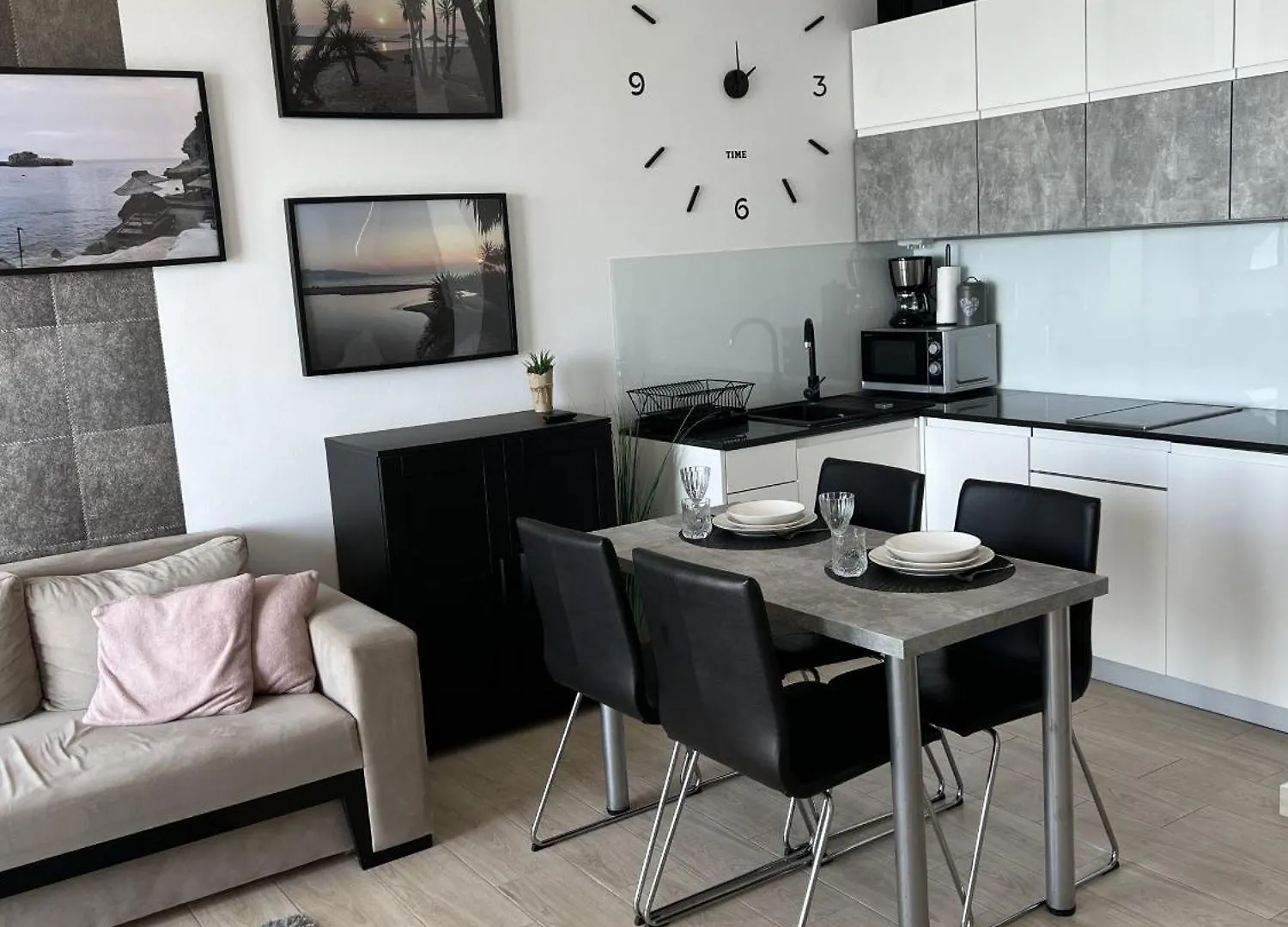 Luxury Apartment - 286 Saranda 0*,